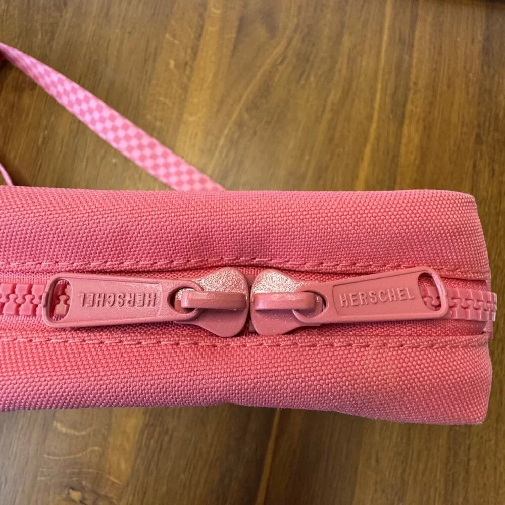 HERSCHEL SUPPLY CO. Pink Heritage Crossbody Bag With Checker Strap Tea Rose HTF - Picture 3 of 11